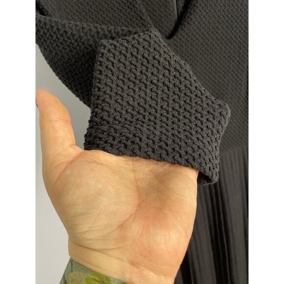 Ganni, Sz. Small, Black Fulton Dress, Textured Bodice, Pleated Skirt, Minimalist - Picture 4 of 10